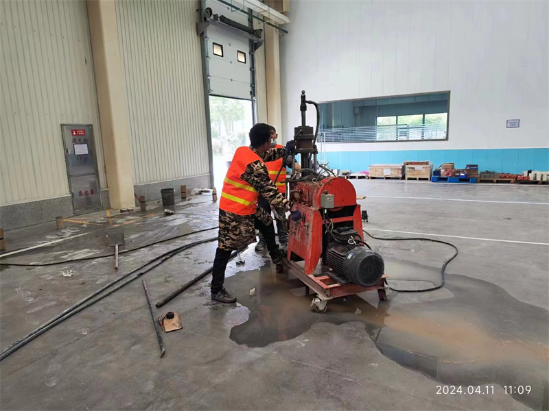 平阳厂房地面下沉塌陷注浆加固施工